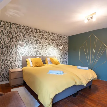 Le Refuge - 10 People, Charming Renovated Hébergement de vacances