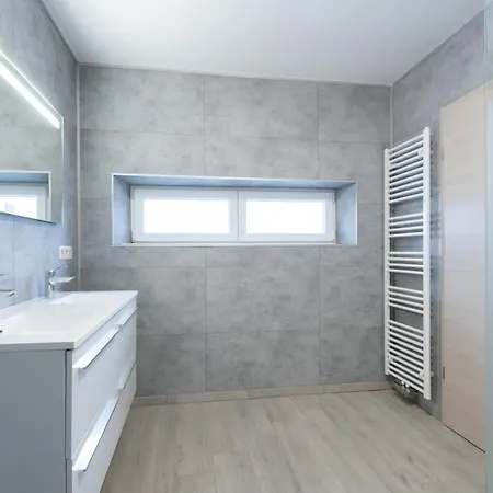 Le Refuge - 10 People, Charming Renovated Vakantiehuis *