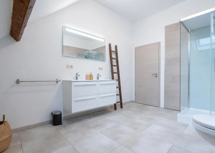 Hébergement de vacances Le Refuge - 10 People, Charming Renovated