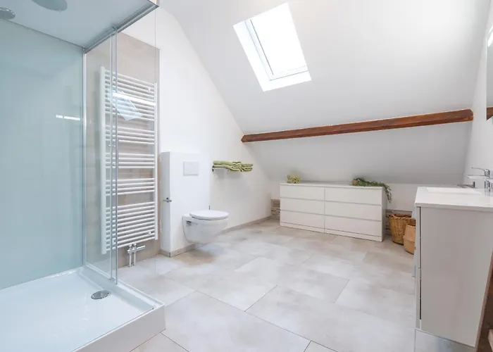 Le Refuge - 10 People, Charming Renovated Manhay