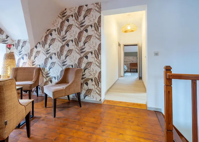 Le Refuge - 10 People, Charming Renovated Manhay